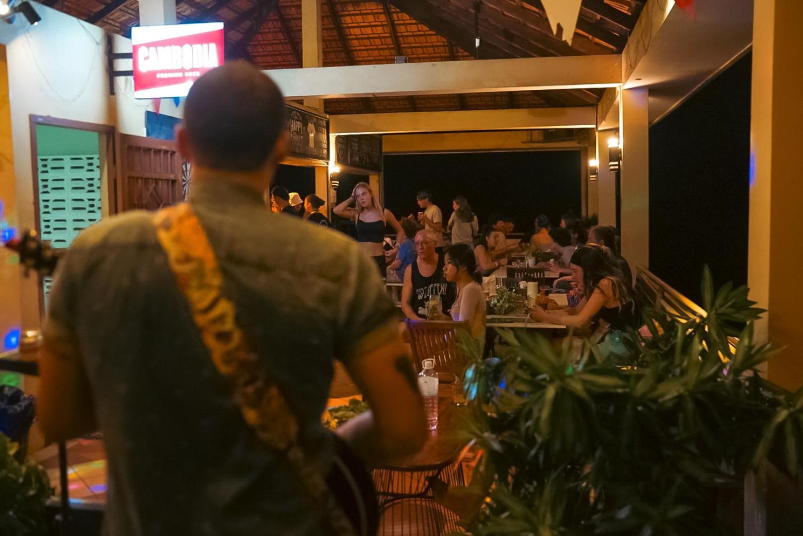 A Pousada Karma Traders Kampot Exterior foto